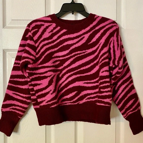 Ann Taylor XS Pink Zebra Sweater EUC! - Picture 2 of 4